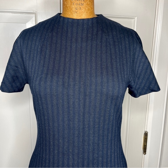 Theory Dolman Shift Dress in Striped Knit Navy Blue Sz P - Picture 7 of 12